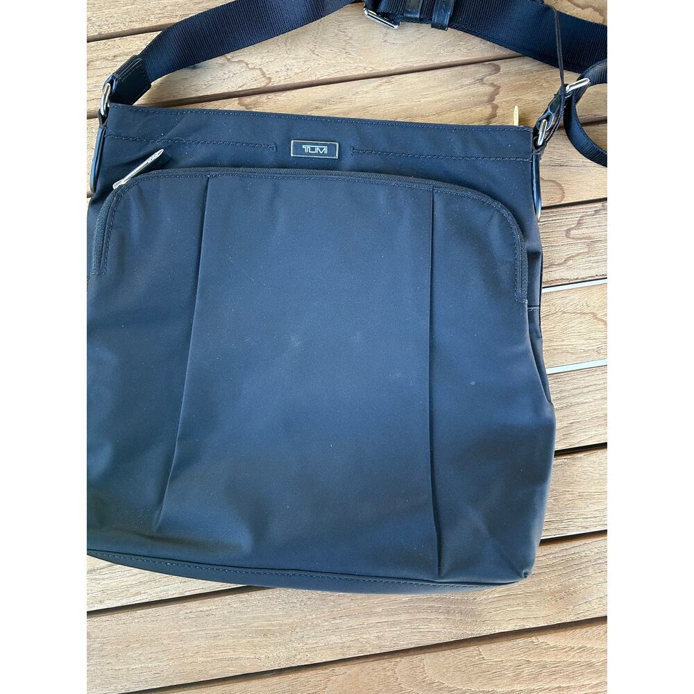 NWT Tumi Jean nylon Crossbody bag - Picture 8 of 8